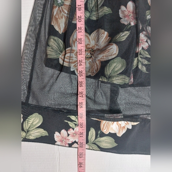 SHEIN Young Girls' Floral Pattern Splice Mesh Romper Dress With Spaghetti Straps - Picture 6 of 9